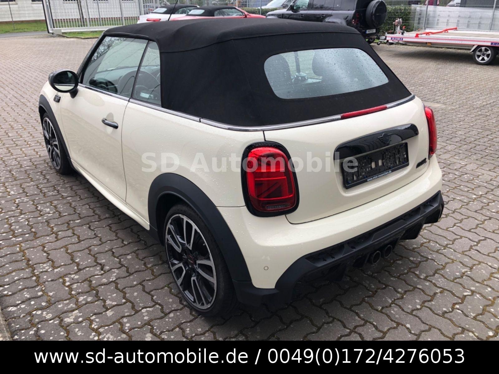 MINI Cabrio Cooper S John Cooper Works Trim