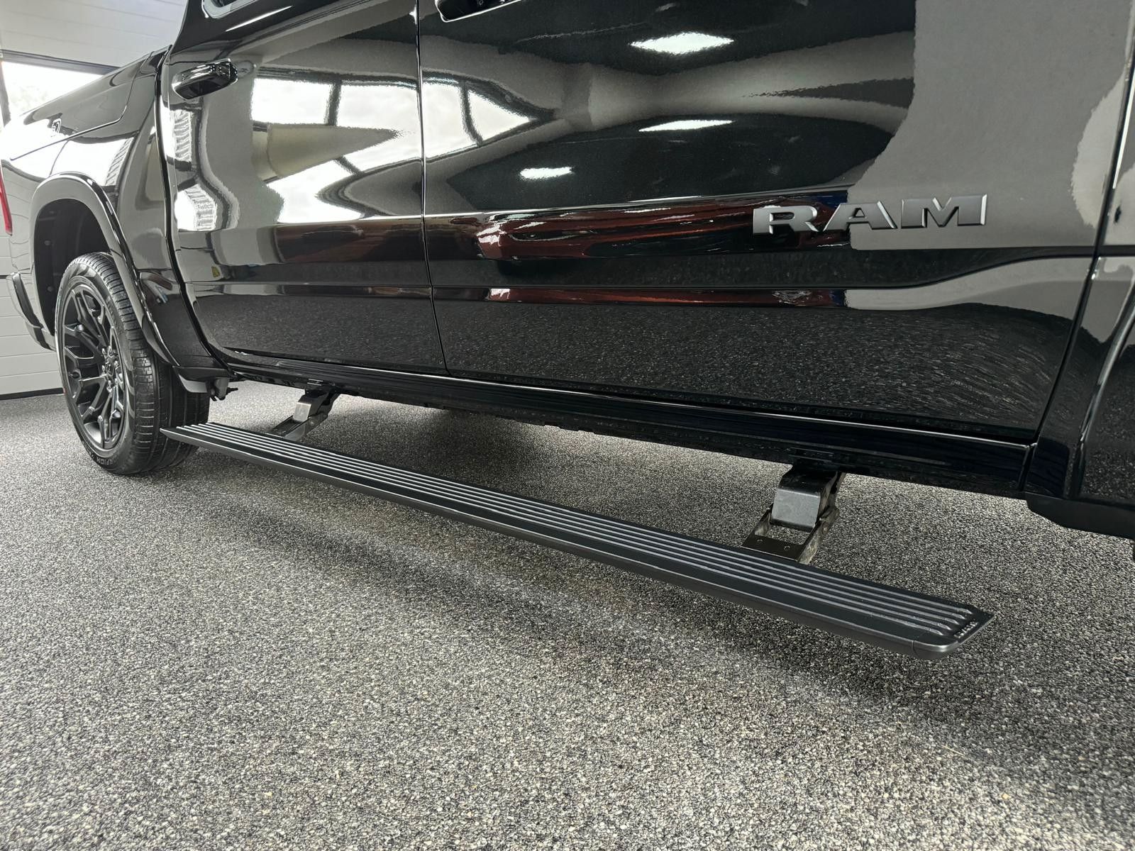 Fahrzeugabbildung Dodge RAM LIMITED HURRICANE 3.0L-HO 540 PS - RAMBOX