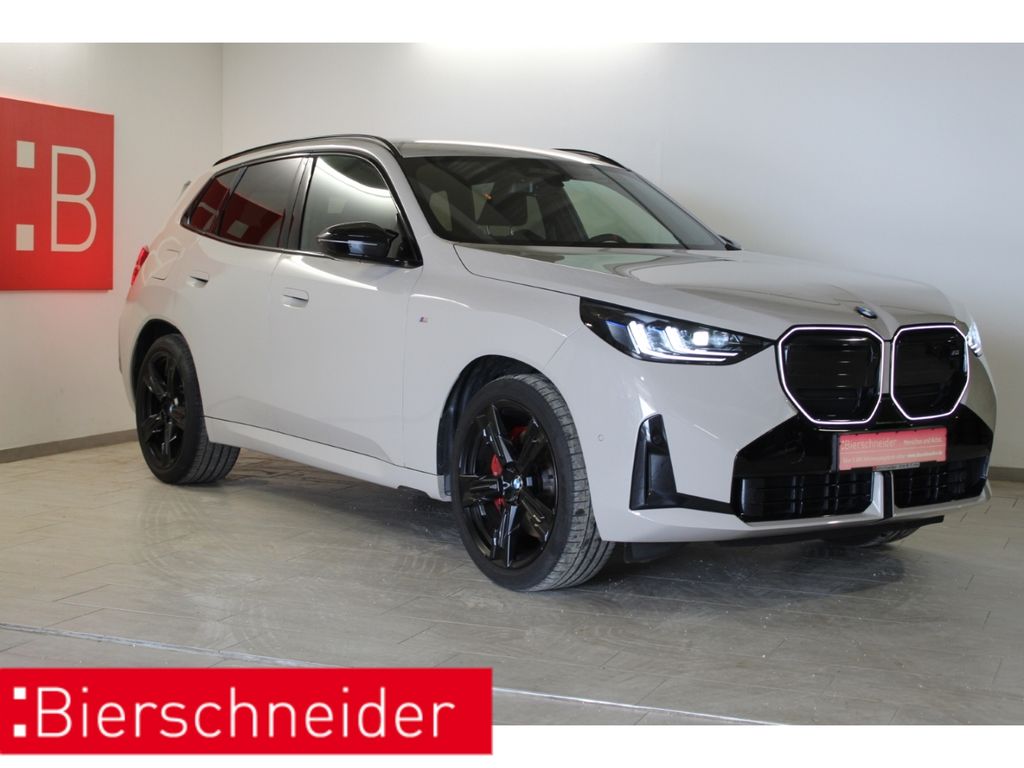 BMW X3 M50 — hlavná fotografia