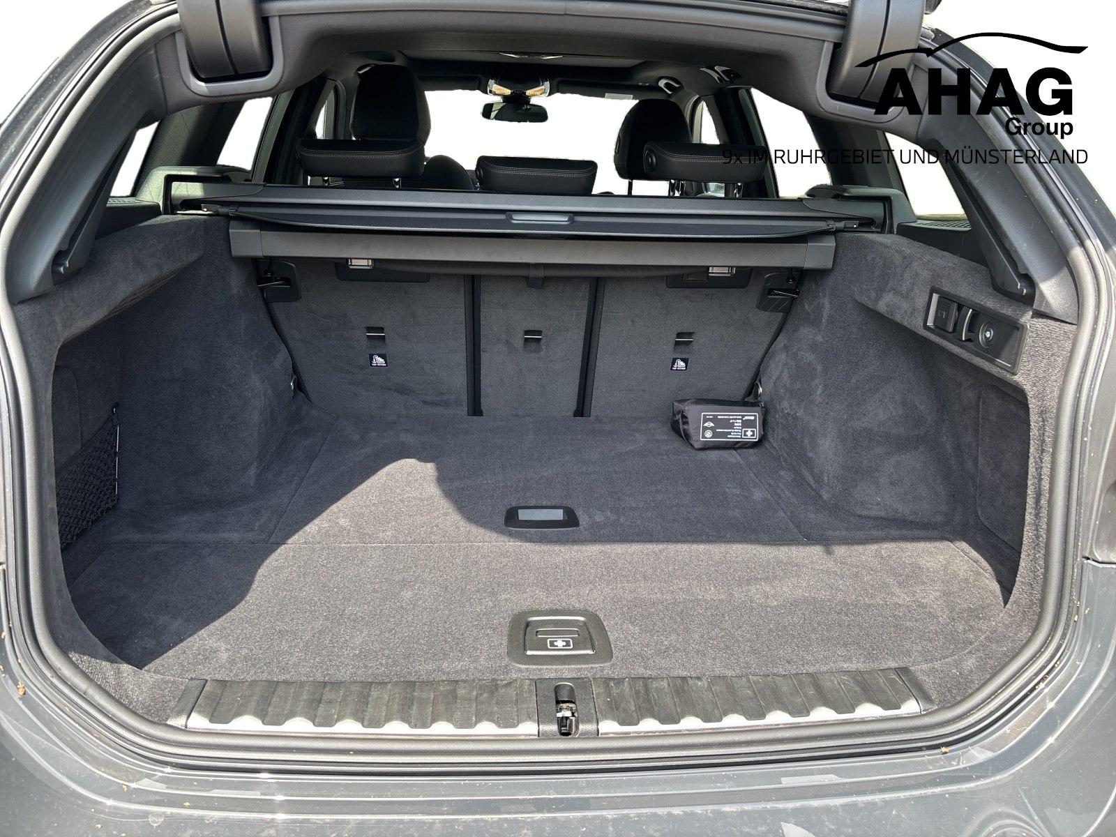 BMW 330i xDrive Tour. M Sport Pro Pano 360° Dr.Ass. 