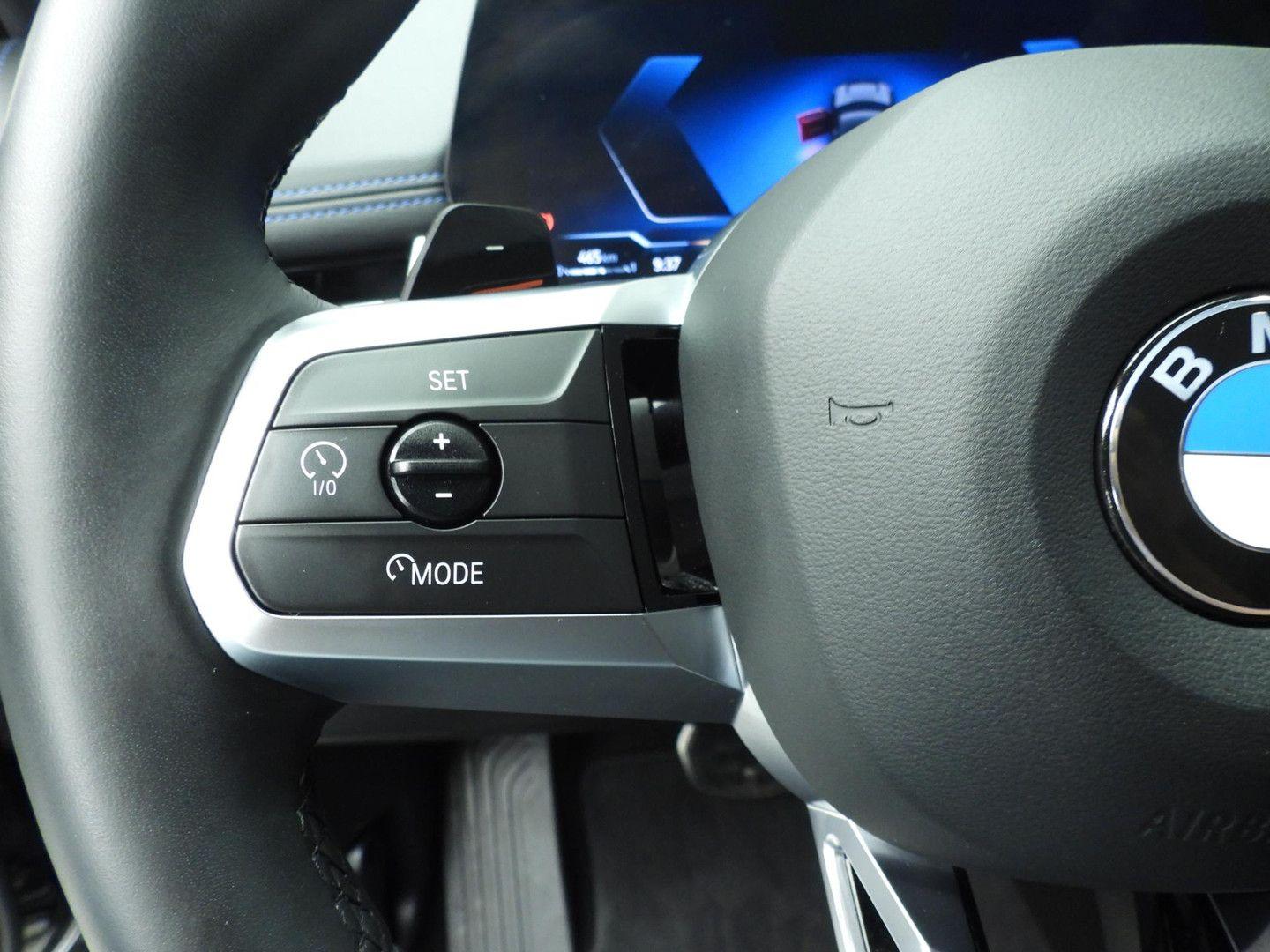 BMW X1 sDrive20i M-Sportpakket LED navi AHK, миниатюра 13