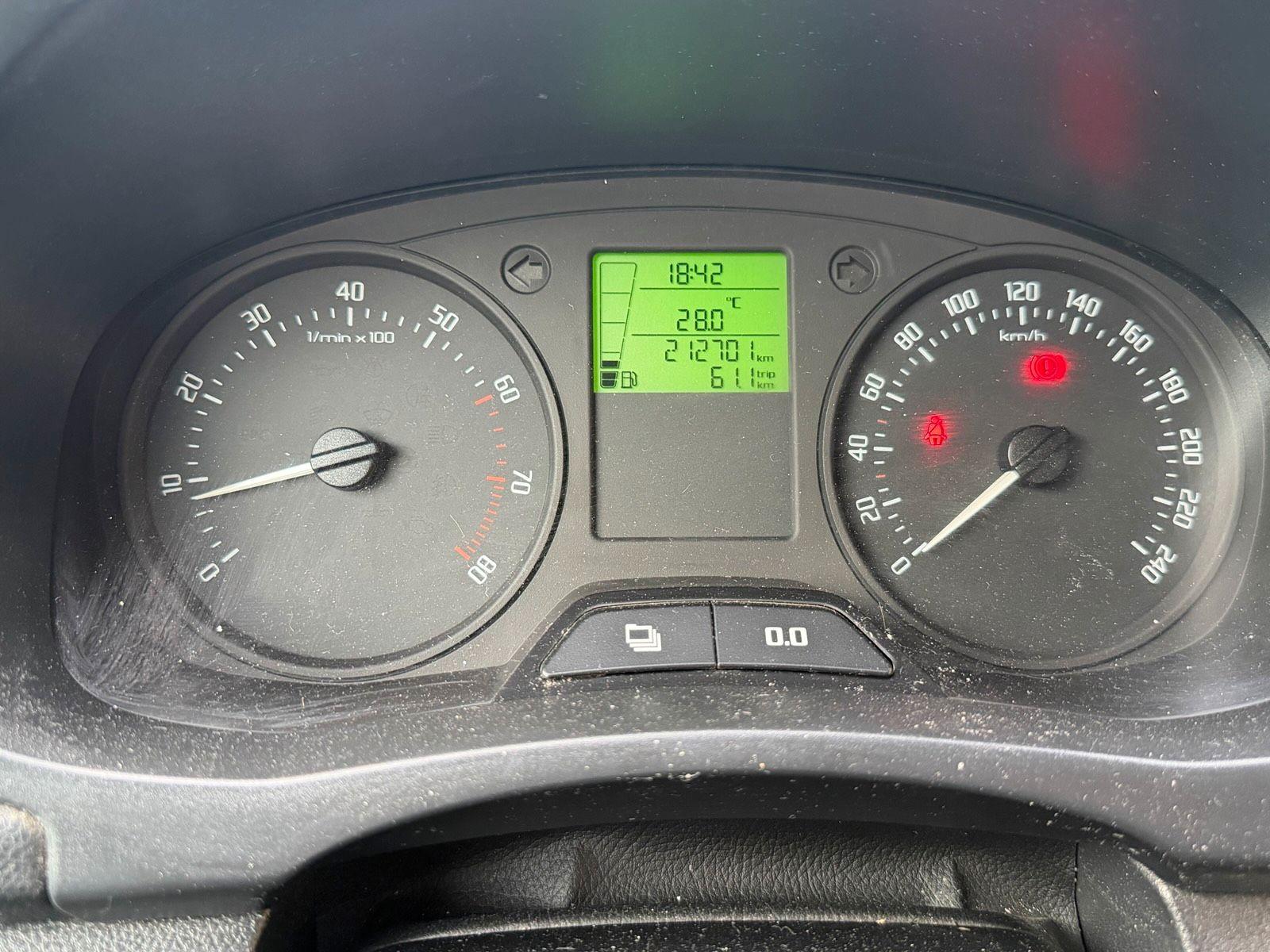 Skoda Fabia 2010 — photo 13