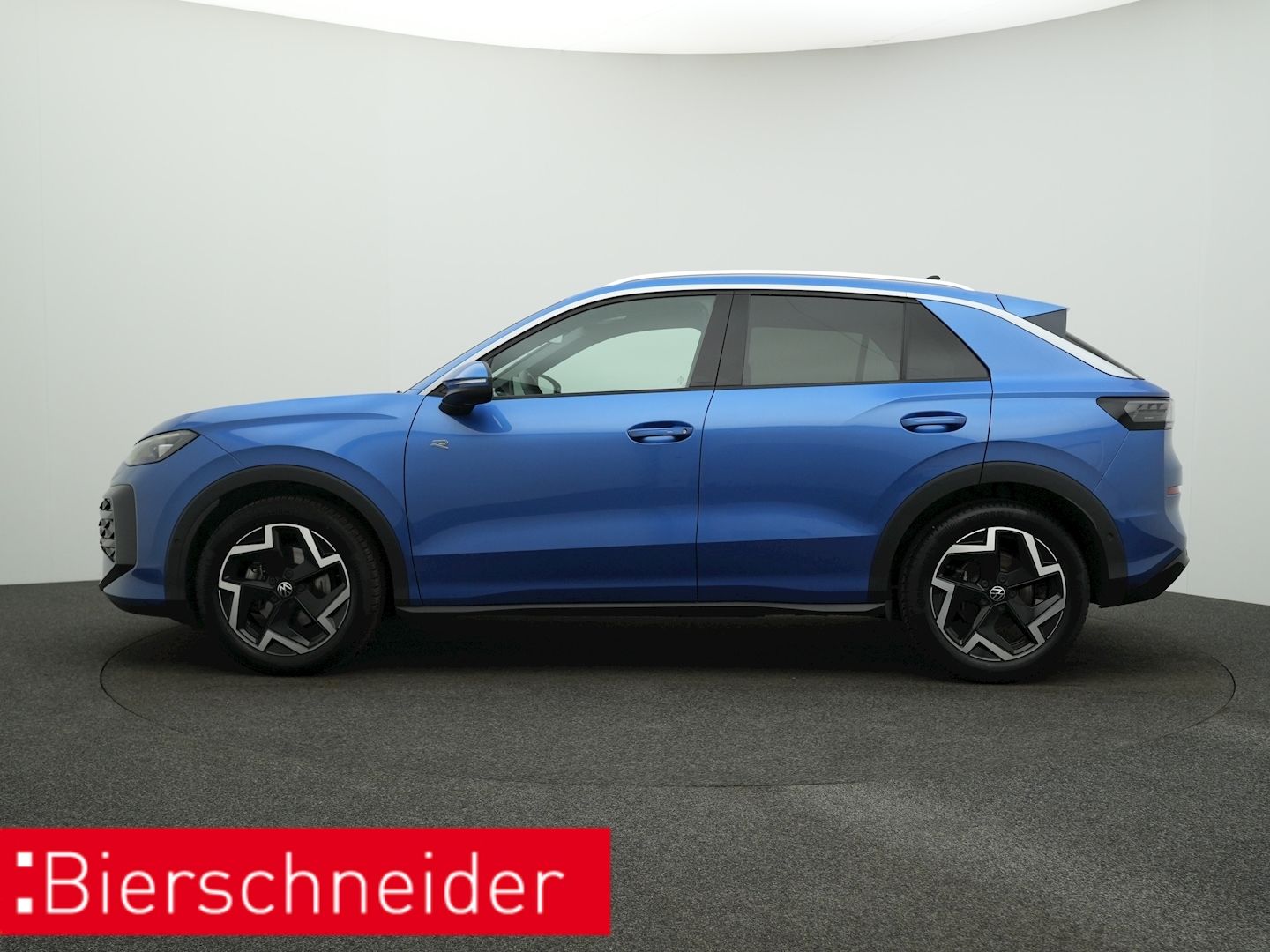 Volkswagen T-Roc 1.5 eTSI DSG R-Line IQ.LIGHT EASY-OPEN NAV imagem 3
