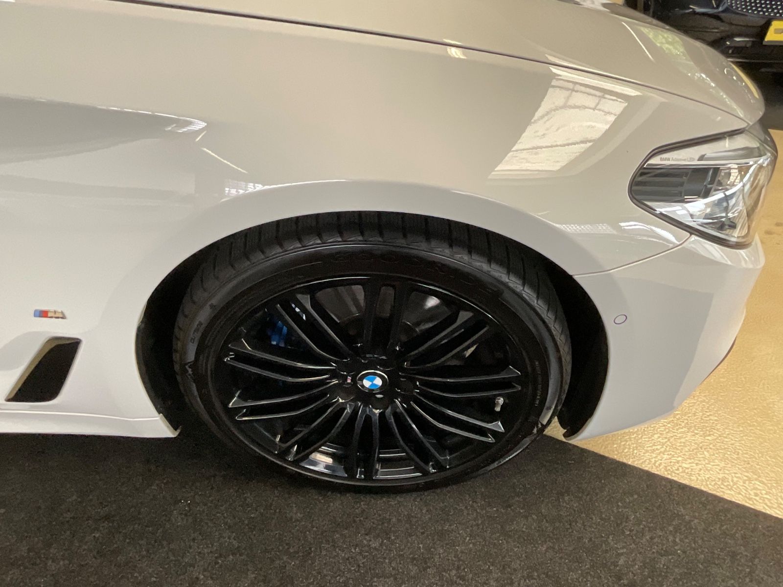 Fahrzeugabbildung BMW 530 e M Sport*Head-Up Display