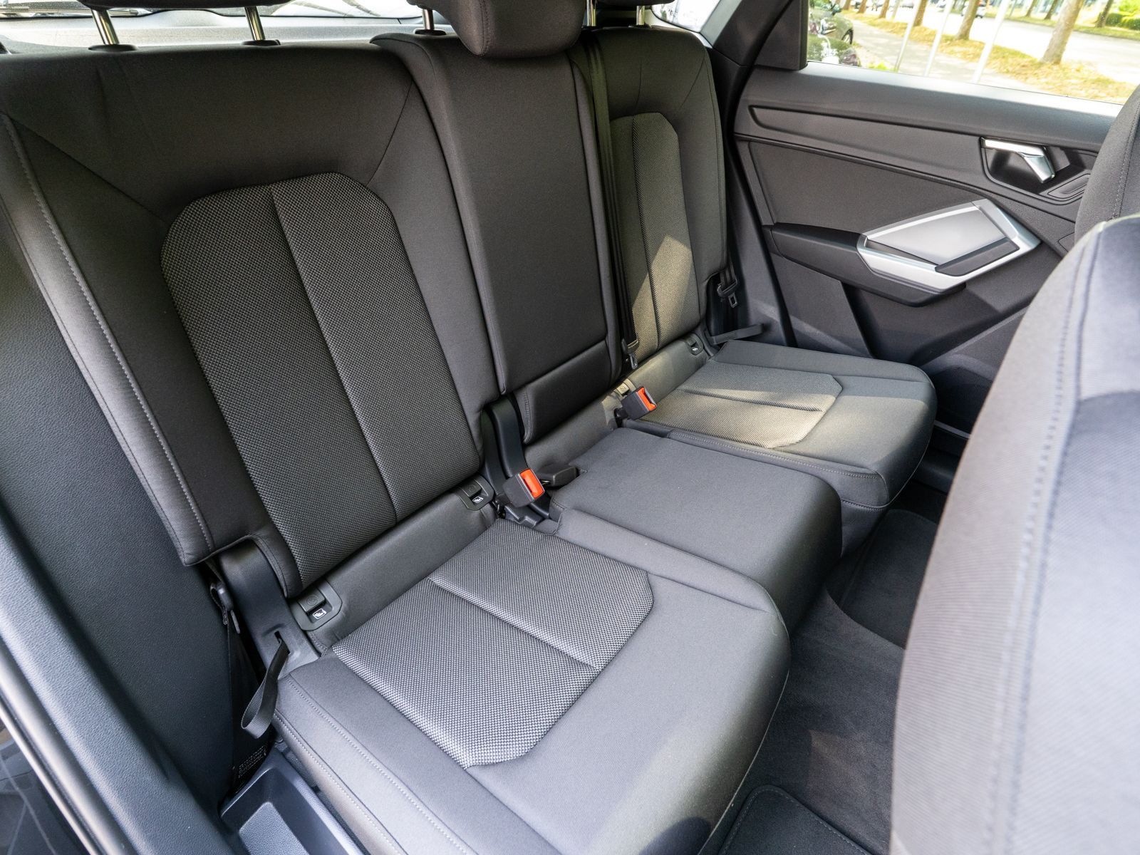 Audi Q3 Sportback 45TFSI e Stronic LED PANO SHZ VC foto 8