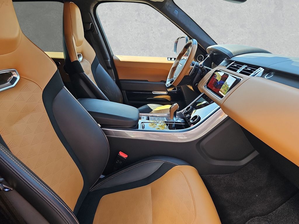 Land Rover Range Rover Sport P575 SVR