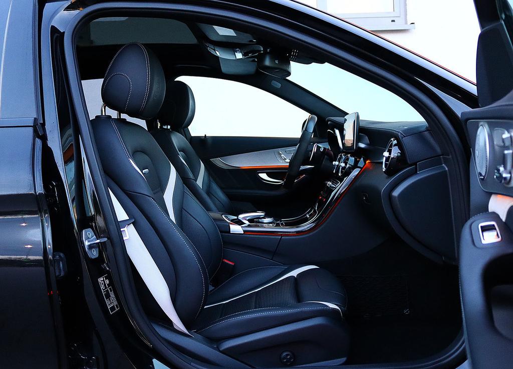 Mercedes-Benz C 63 AMG