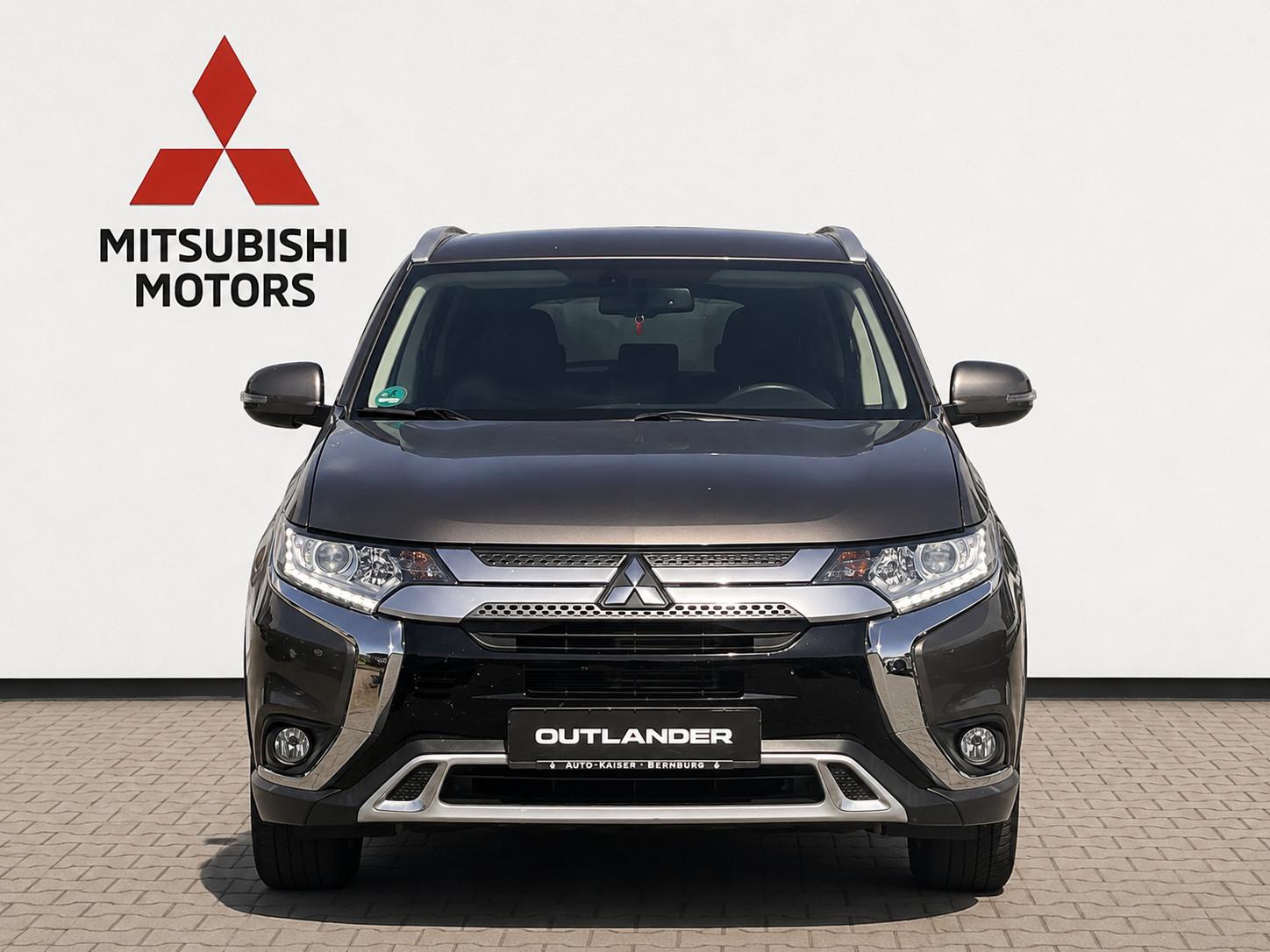 Mitsubishi Outlander 2,0 "ACTIVE" CVT= AUTOMATIK