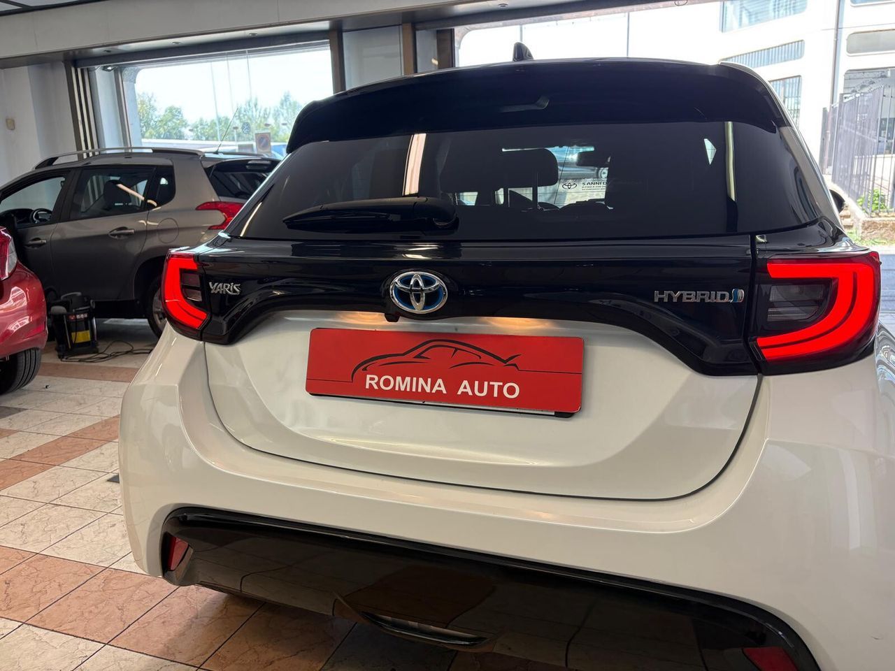 Toyota Yaris 1.5 Hybrid 5 porte Style imagem 2