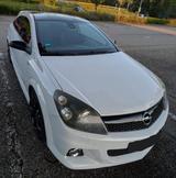 Opel Astra OPC Race Camp - Opel Astra aus 2009: Opc