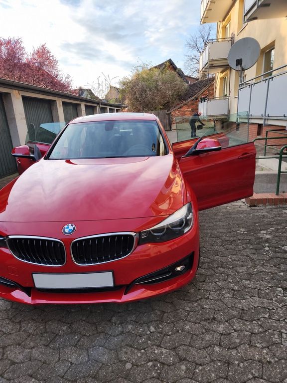 Image of BMW 320