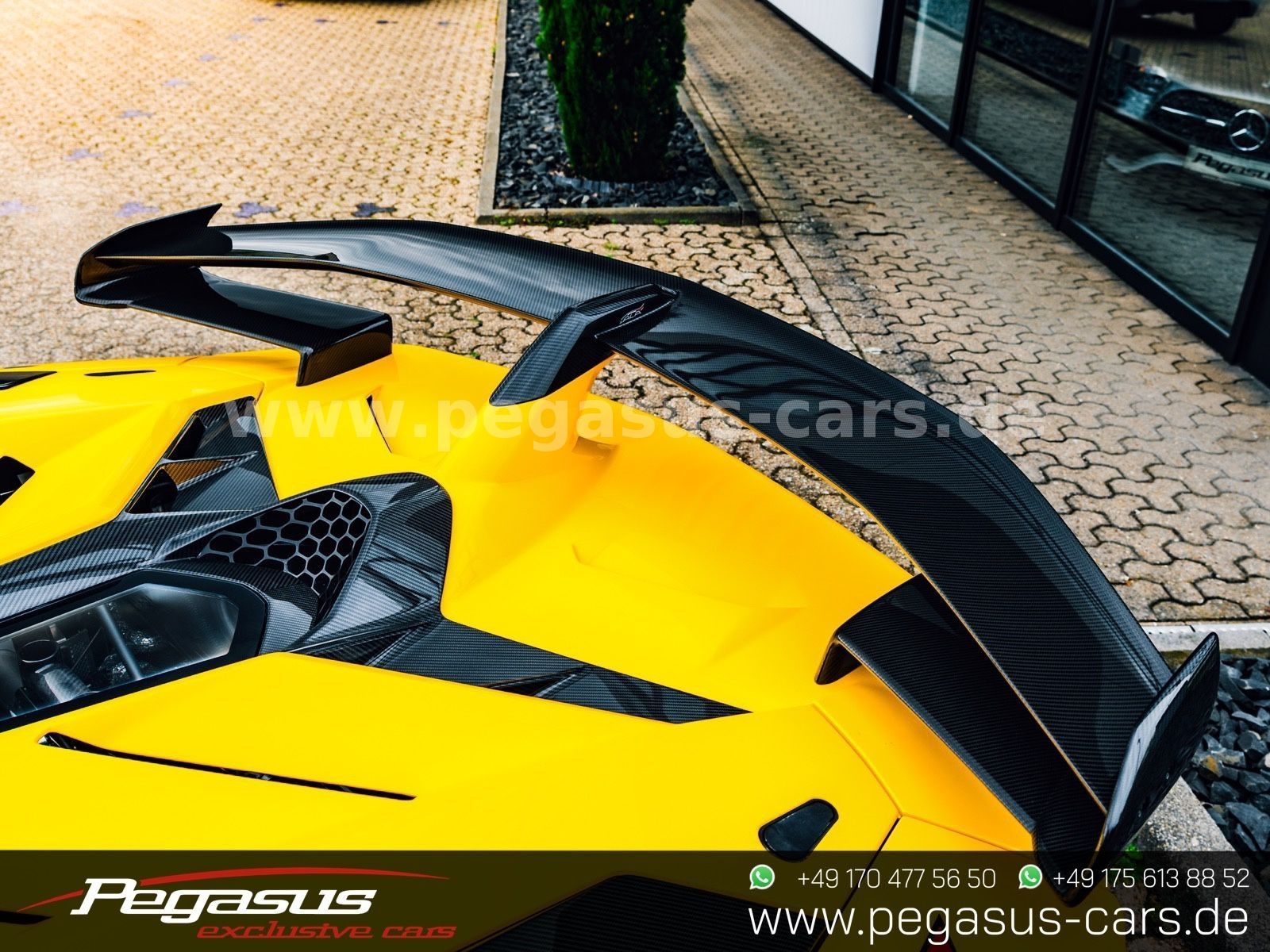 LAMBORGHINI Aventador - 22