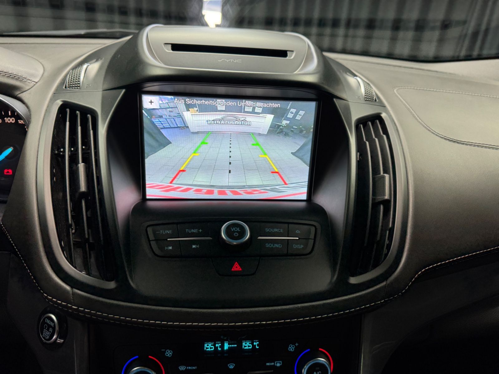 Fahrzeugabbildung Ford Kuga Vignale|SONY|AHK|NAVI|LEDER