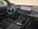 BMW 540d xDrive Touring M Sportpaket*Pano*AHK*Stdhzg - BMW 540 in Duisburg