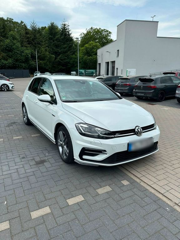Image of Volkswagen Golf