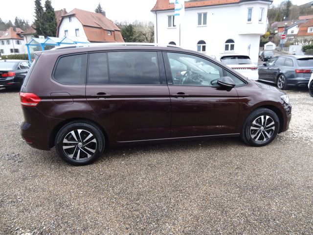 Fahrzeugabbildung Volkswagen Touran IQ.DRIVE/DSG/AHK/7-Sitzer/41.500Km/Kamera