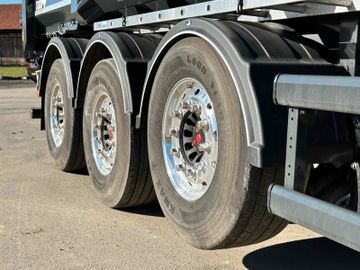 Fahrzeugabbildung Stas HardoX Stahl 55 m³, Liftachse, ALCOA, MIETEN?