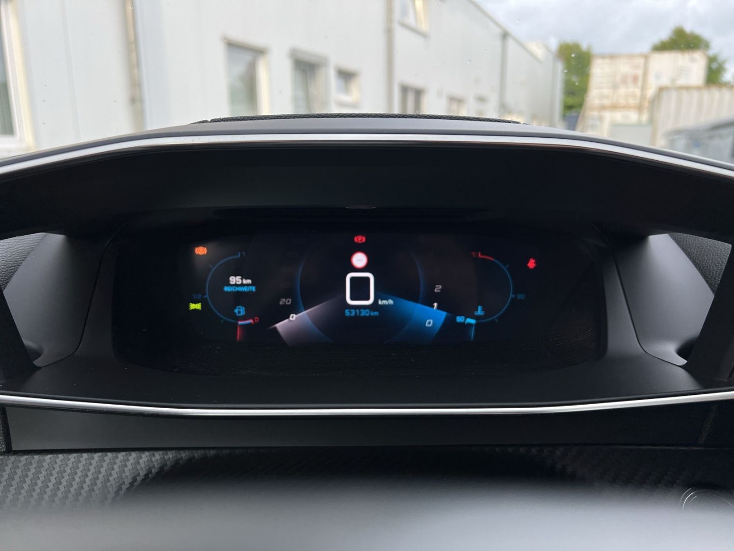 Fahrzeugabbildung Peugeot 208 GT 1.2 PureTech 100 Navi SHZ CarPlay