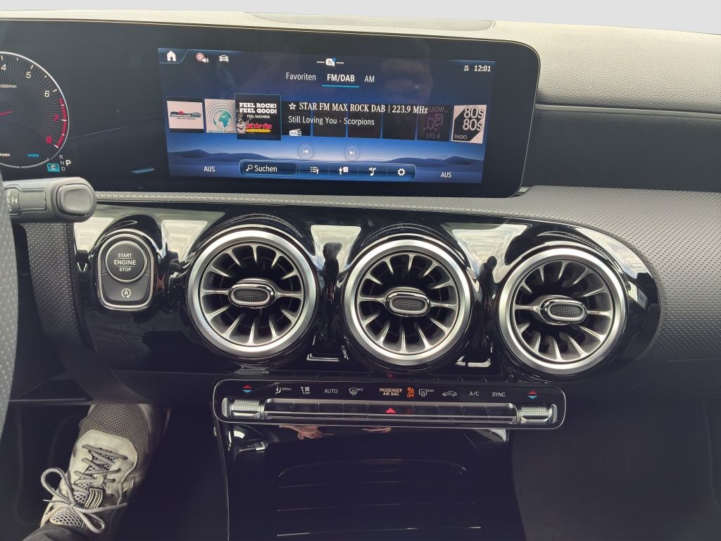 Fahrzeugabbildung Mercedes-Benz A 200 AMG*NIGHT*PSD*M-BEAM*RFK*TOTW*K-GO*19''*