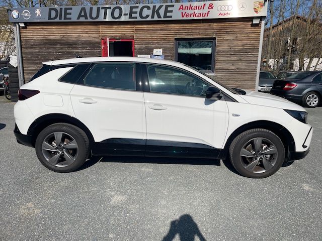 Fahrzeugabbildung Opel Grandland 1.2 Turbo GS AT