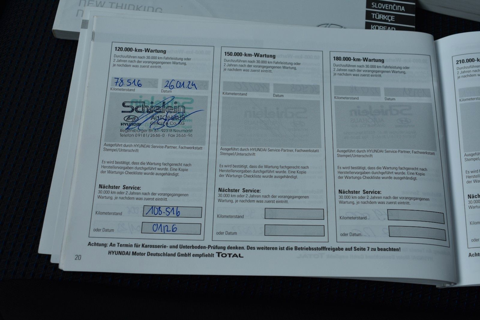 Fahrzeugabbildung Hyundai Tucson Style 2WD Panorama Dach Bluetooth Schaltr