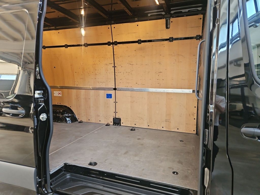 Fahrzeugabbildung Mercedes-Benz Sprinter 315 Kasten L3H2 10'' MBUX Standheizg LE