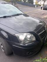 Toyota Avensis Combi 1.8-l-VVT-i - - Toyota Avensis aus 2008: Kombi