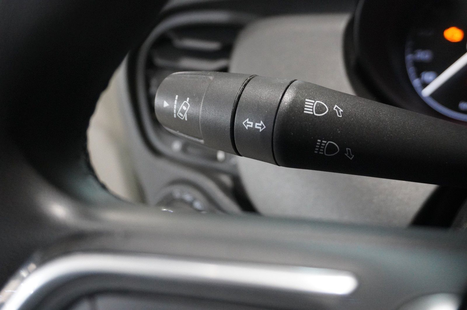 Fahrzeugabbildung Fiat 500X 1.3T CROSS DCT NAVI/LED/PDC/SPORT/TEMP/DAB+