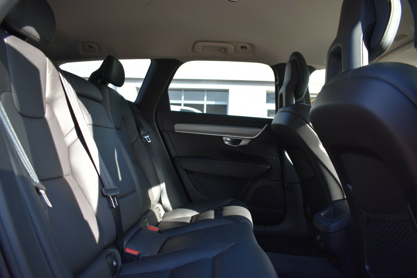 Fahrzeugabbildung Volvo **Mietkauf**V90 D5 Mom.*LED*PPilot*CD*CAM*BLIS