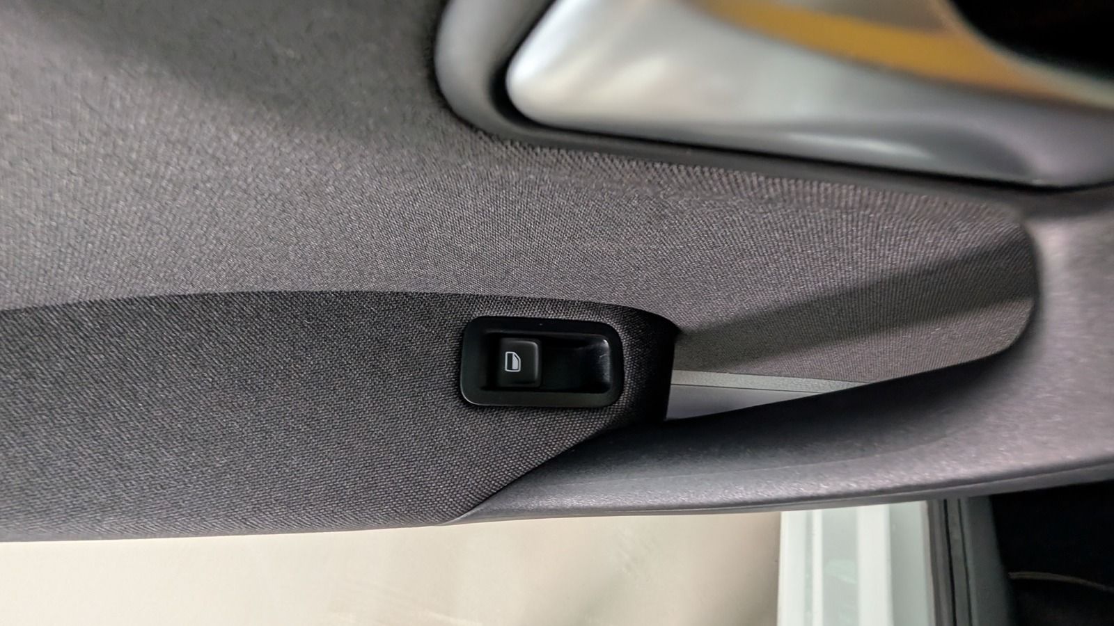 Fahrzeugabbildung Volkswagen Polo V 1.0 TSI * SHZ * LED * PDC Allstar