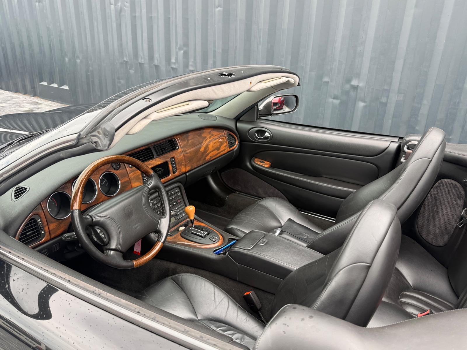 Jaguar XKR Cabriolet 4.0 V8 Kompressor 363 ch / Cuir / Xénon / Faible Kilométrage