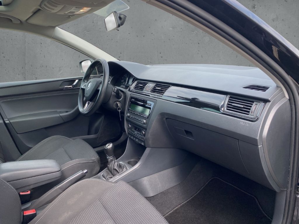 Fahrzeugabbildung SKODA Rapid SB 1.2TSI Style Plus BiXen Pano Klimaauto
