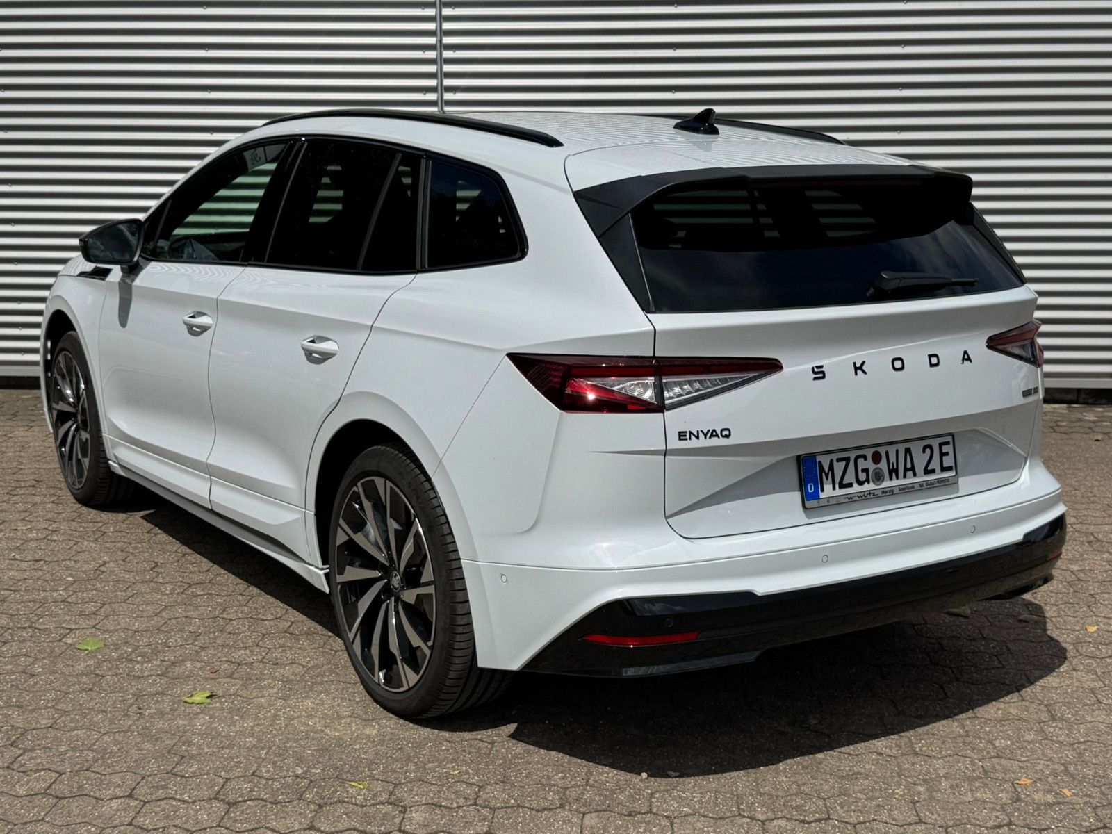Fahrzeugabbildung SKODA Enyaq 85 x Sportline