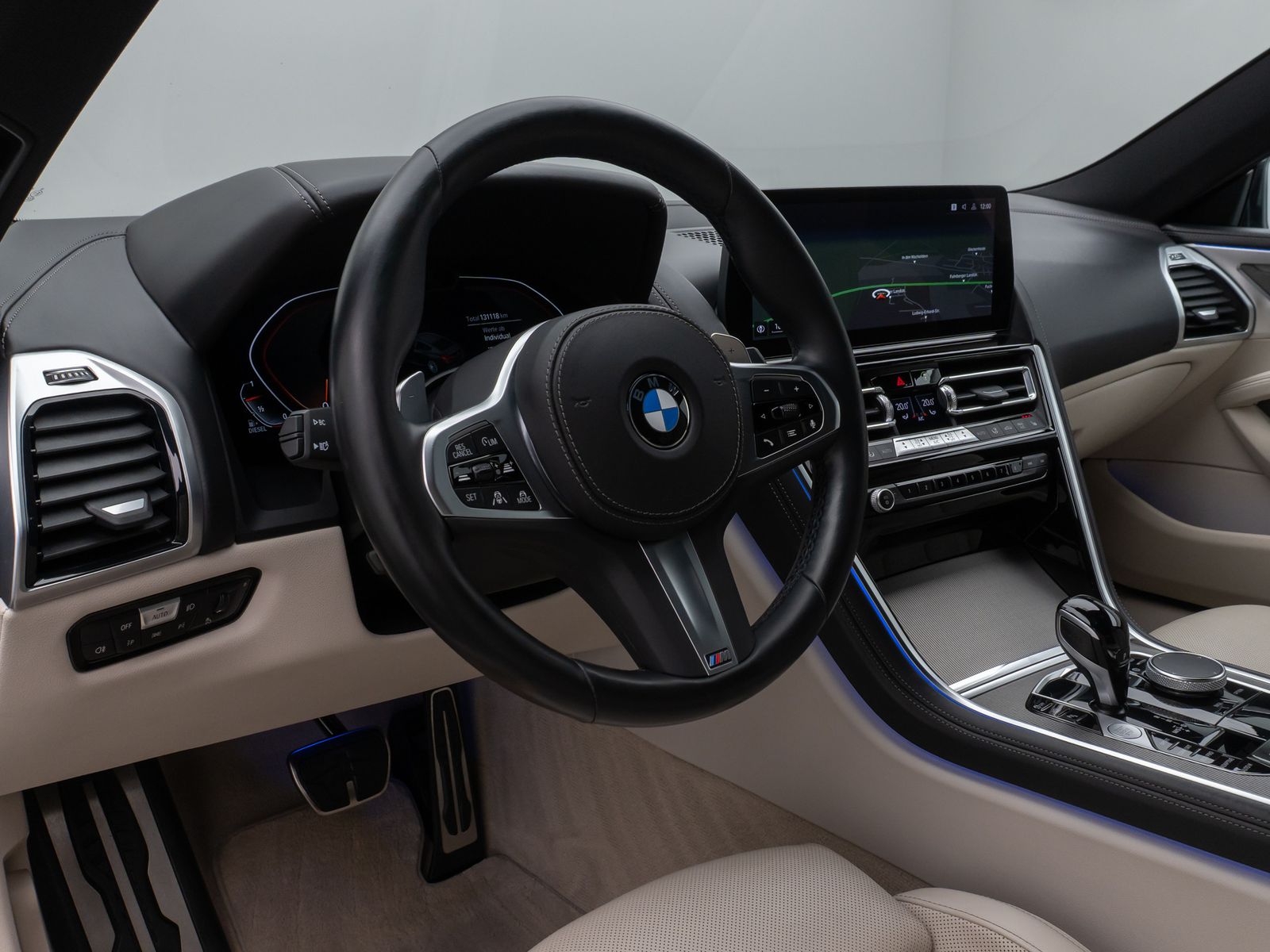 Fahrzeugabbildung BMW 840d xD Gran Coupè Laser 360° HUD SoftCl DisplKe