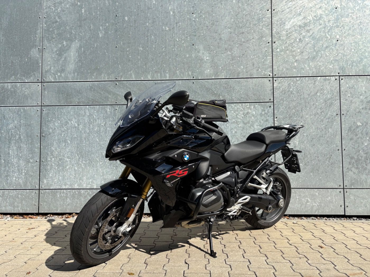 Fahrzeugabbildung BMW R 1250 RS Style Triple Black 3 Pakete Akrapovic