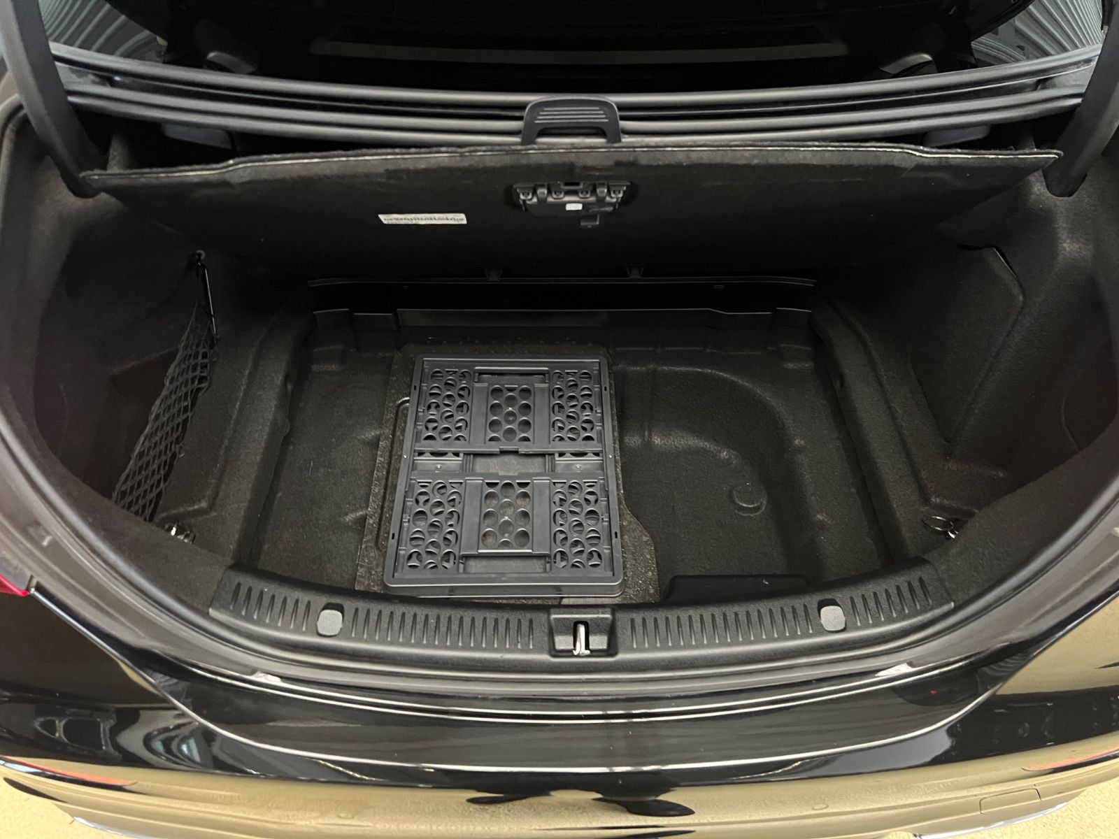 Fahrzeugabbildung Mercedes-Benz E 400 d 4Matic AMG LINE *PANO*designo-manufaktur