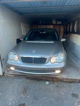 Mercedes-Benz Mercedes Benz C klasse 220CDI Automatik fa... - gebrauchte Mercedes-Benz E 200 aus dem Jahr 2002