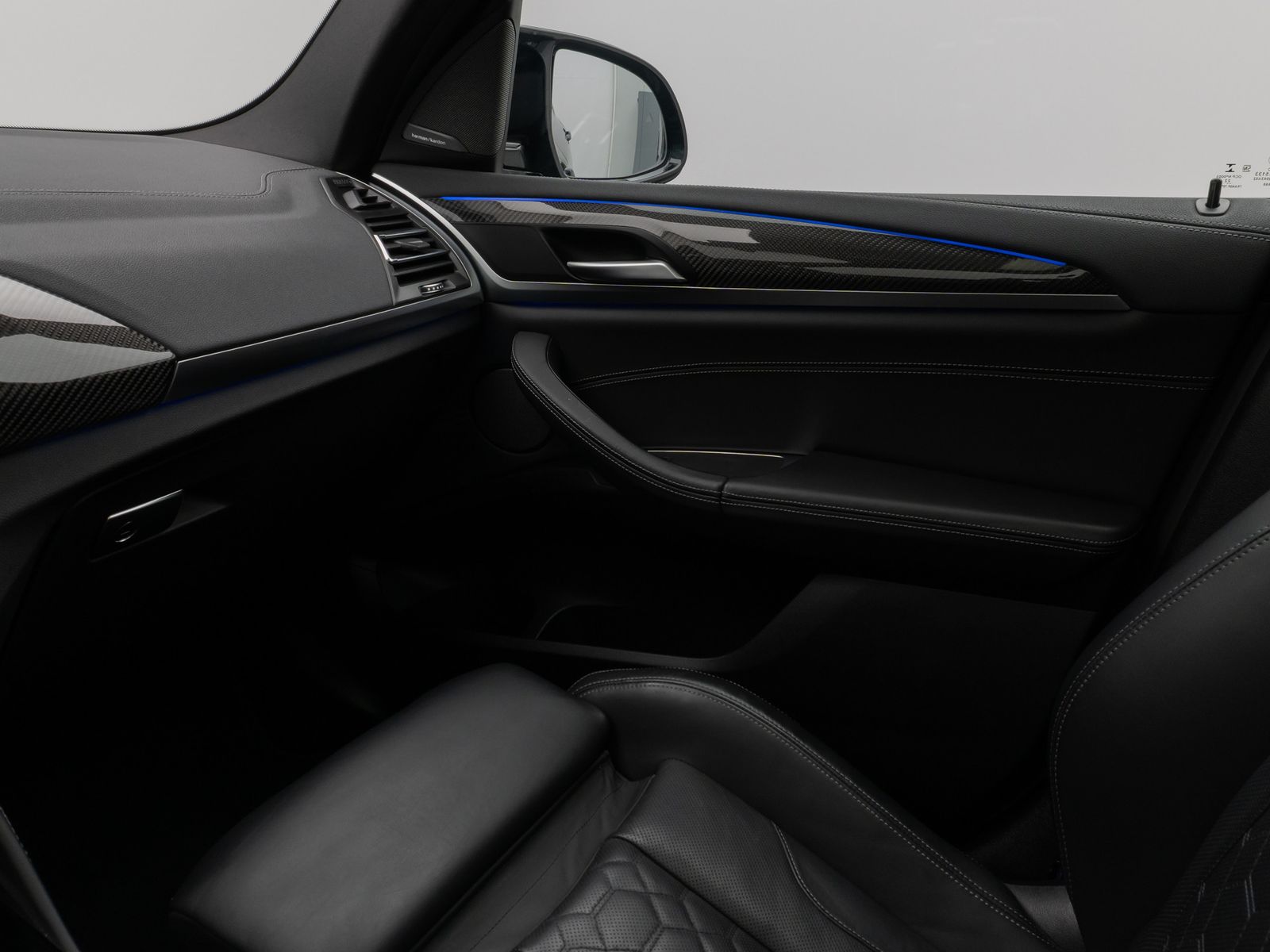 Fahrzeugabbildung BMW X3 M Competition Panorama Laser 360° HUD H/K AHK