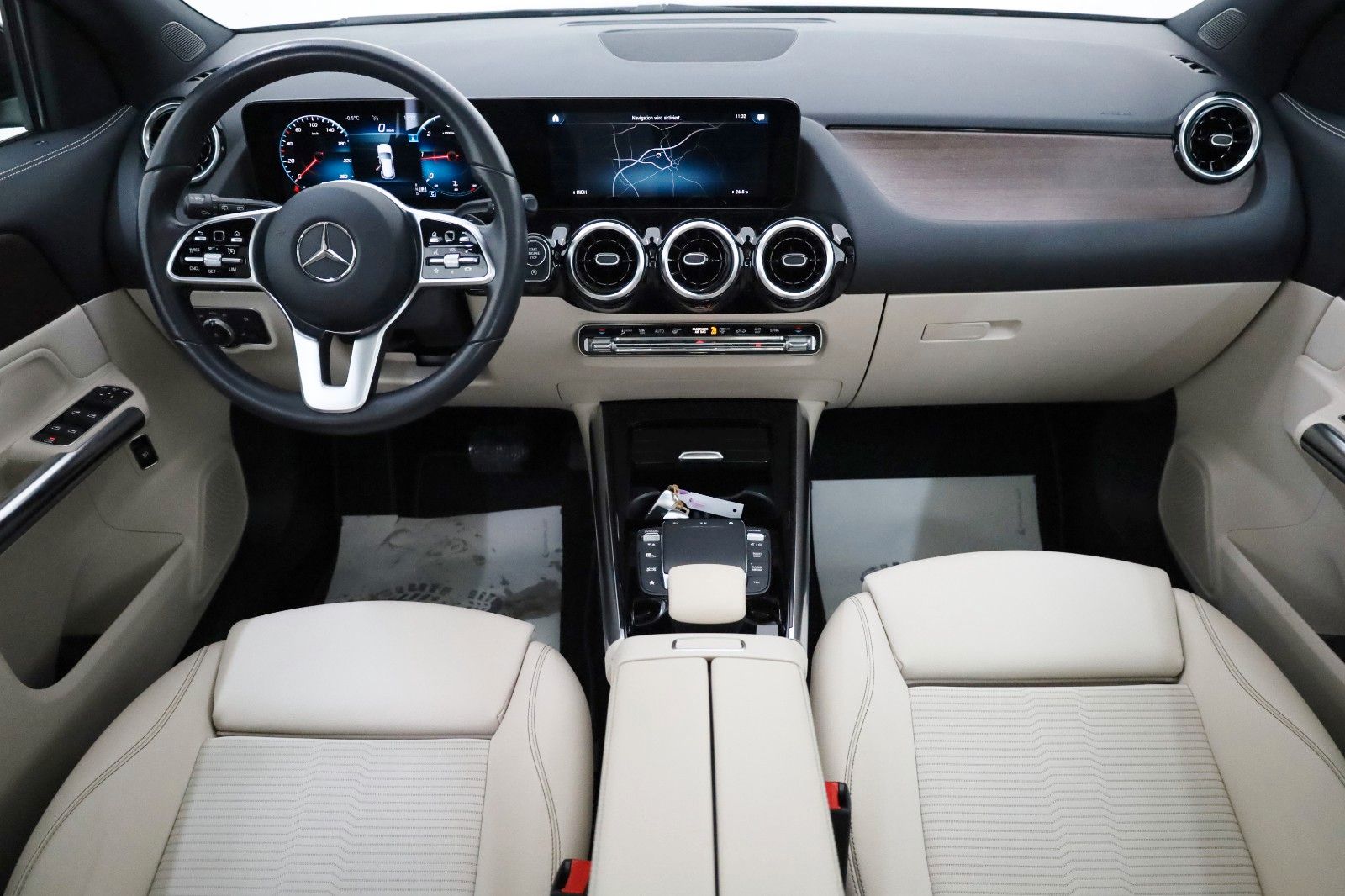 Fahrzeugabbildung Mercedes-Benz GLA 200 d,Leder,Navi,LED,Kamera,Panorama