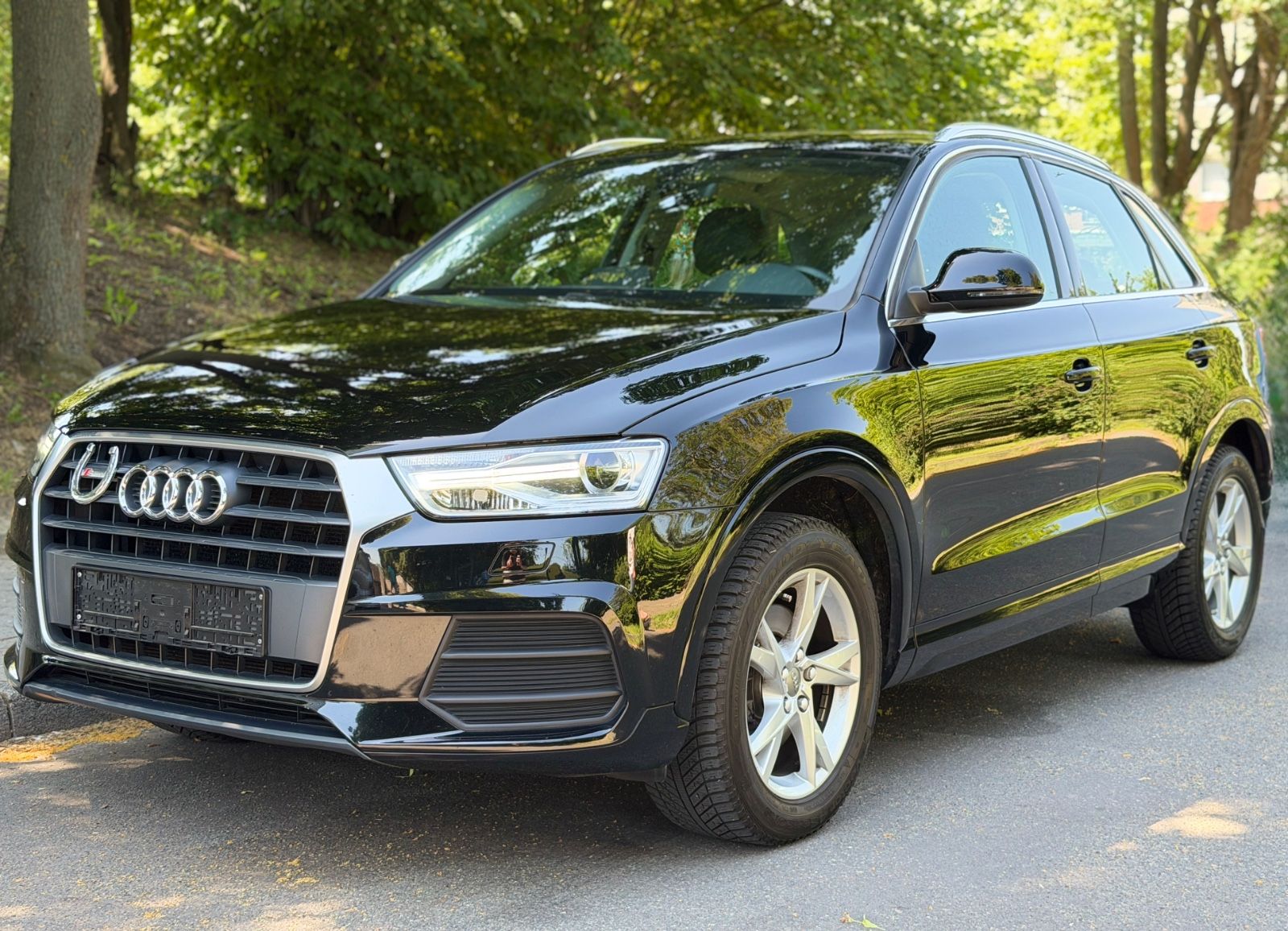AUDI Q3 1.4 TFSI S-line ALCANTARA/NAVI/XENON/SITZHEIZ