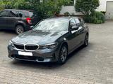 BMW 330i Touring Spur Digital Cockpit - BMW 330 in Frankfurt (Main)