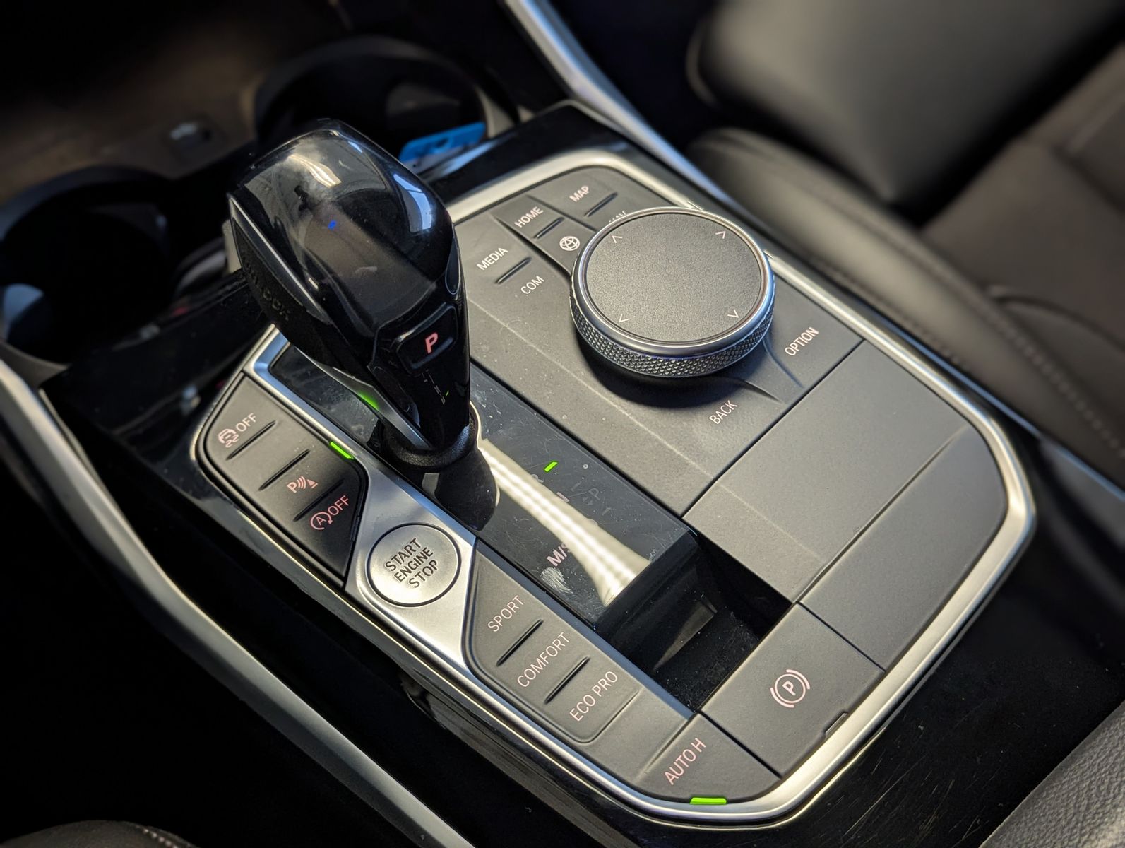 BMW 320 d xDrive Sport Line HUD Shadow LED ACC AHK - Image 24