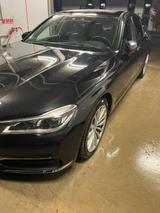 BMW 730d.schwarz voll ausgestattet Euro 6 - BMW 7er Reihe Gebrauchtwagen in Stuttgart