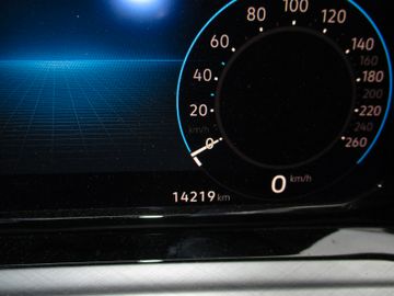 Volkswagen Golf - 6