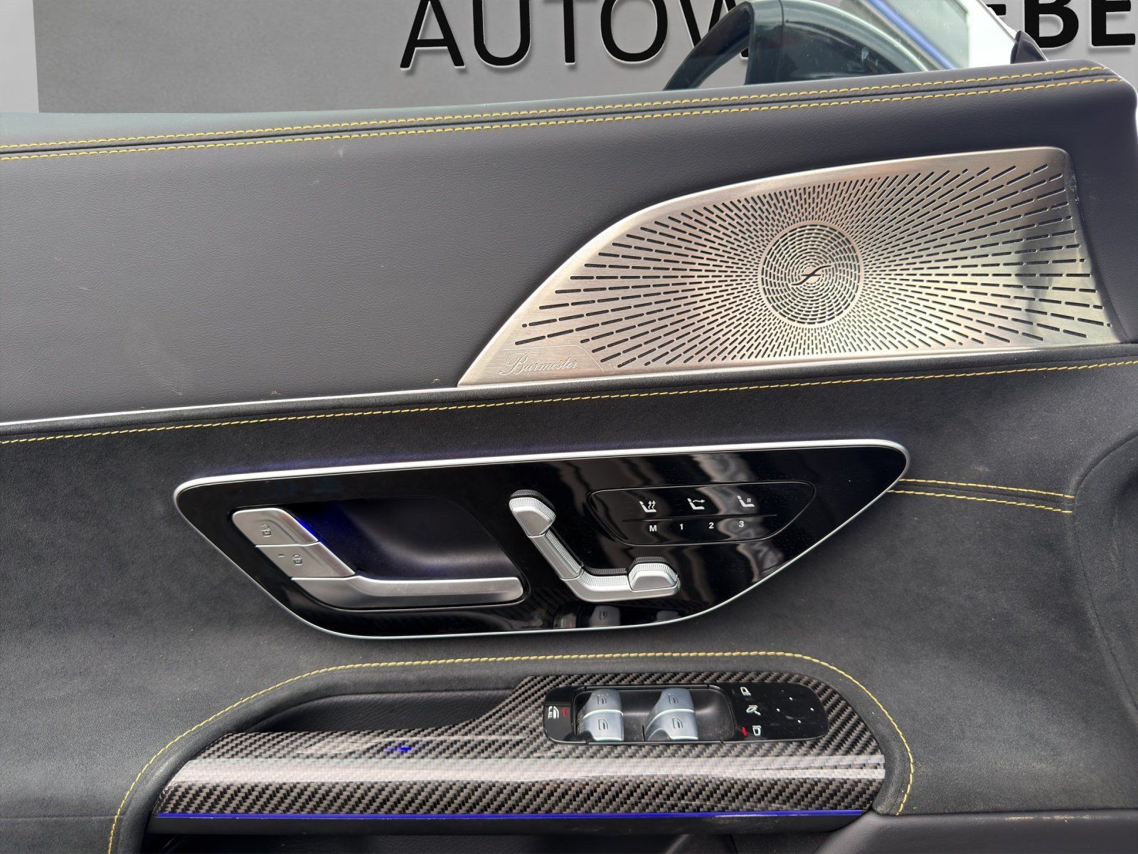 Fahrzeugabbildung Mercedes-Benz SL63 AMG Prem+ AERO Perf.Sitz DISTR Carbon MAGNO
