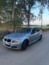 BMW Bmw e90 320i - BMW 320: 320i E90