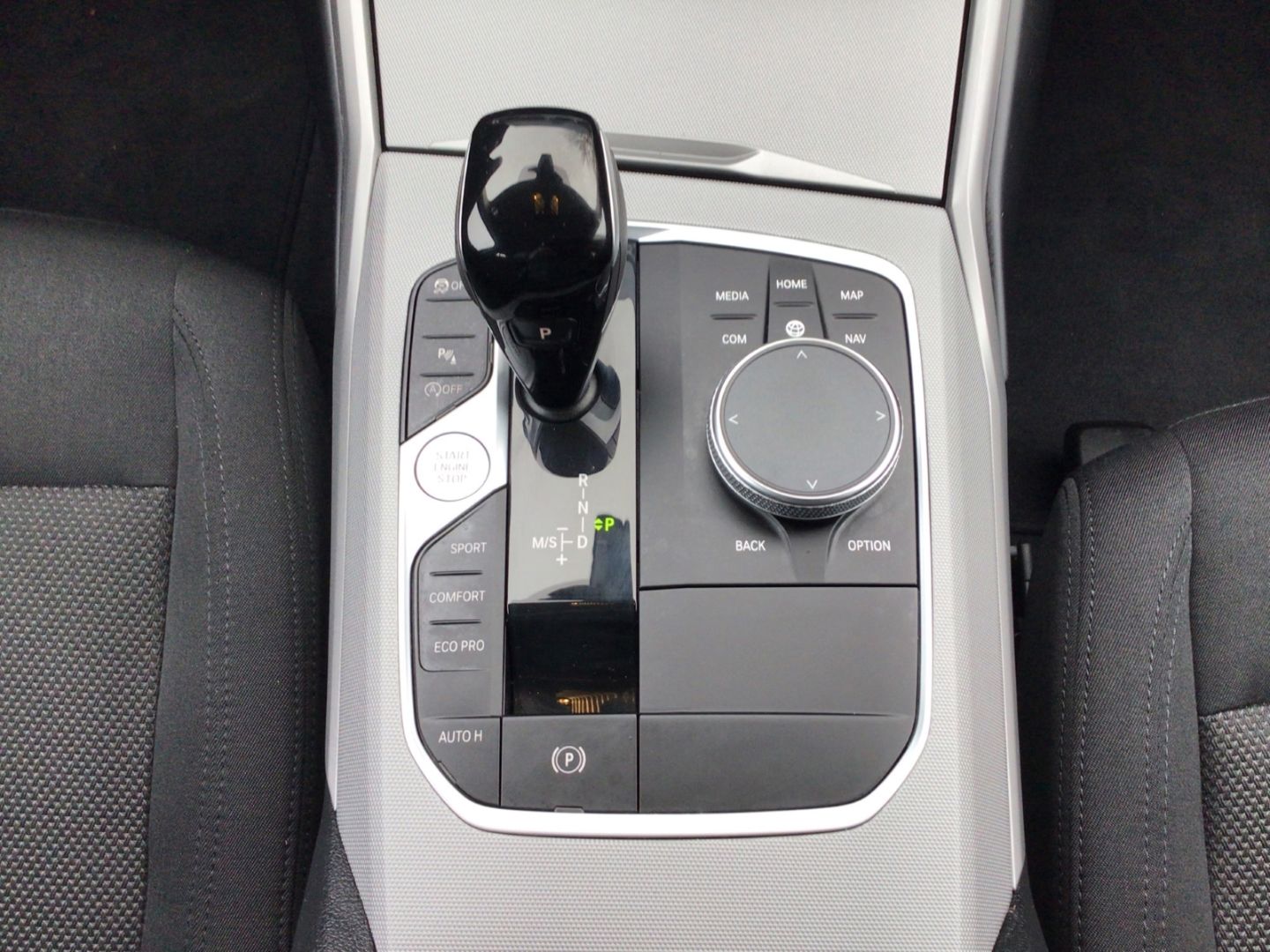 BMW 320 i Advantage Navi/Sitzhzg/Tempomat/DAB foto 8