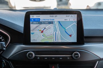 Fahrzeugabbildung Ford Focus Titanium 1.0 EcoBoost |PARKPILOT|NAVI|B&O