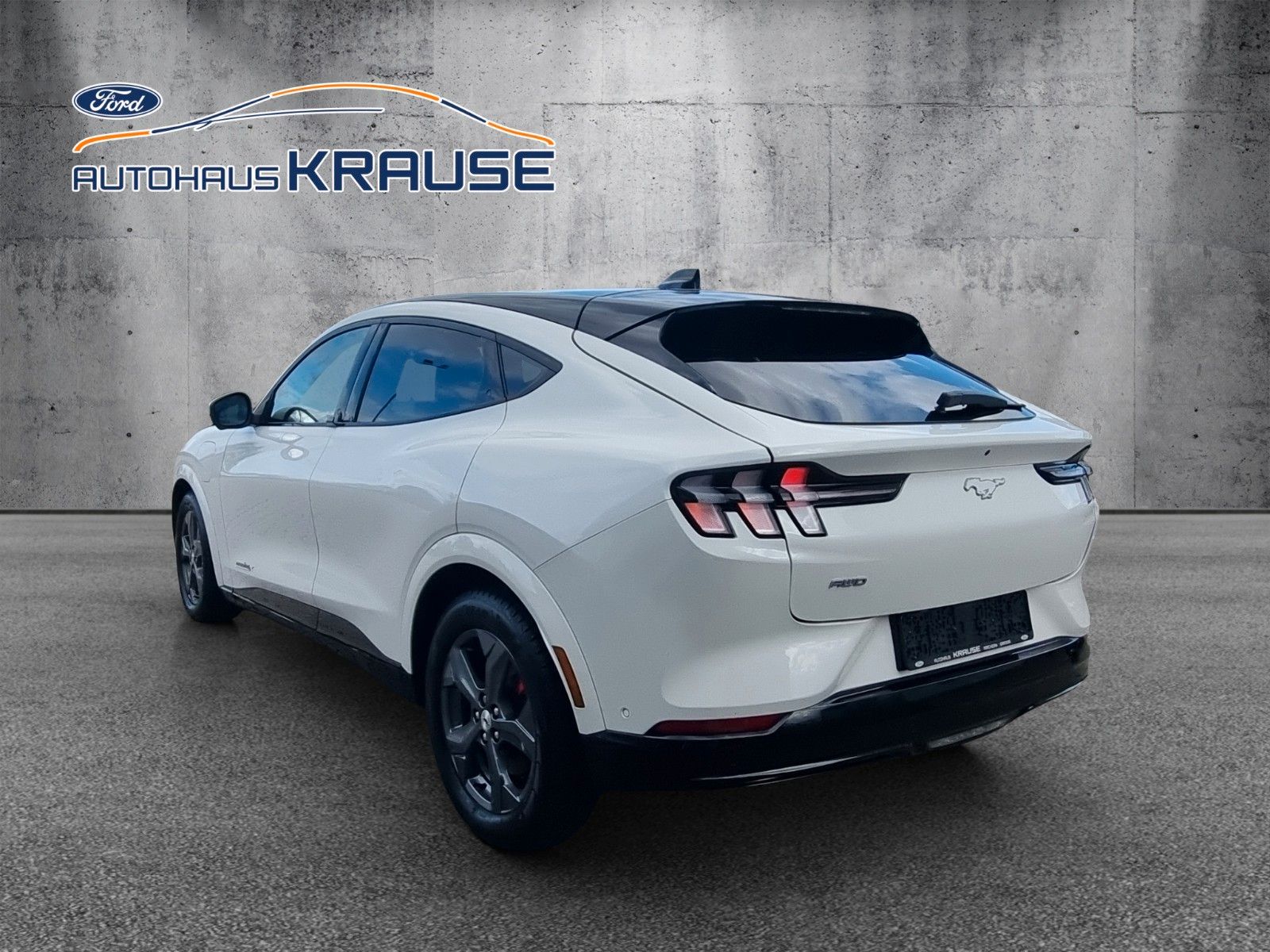 Fahrzeugabbildung Ford Mustang Mach-E White Edition AWD