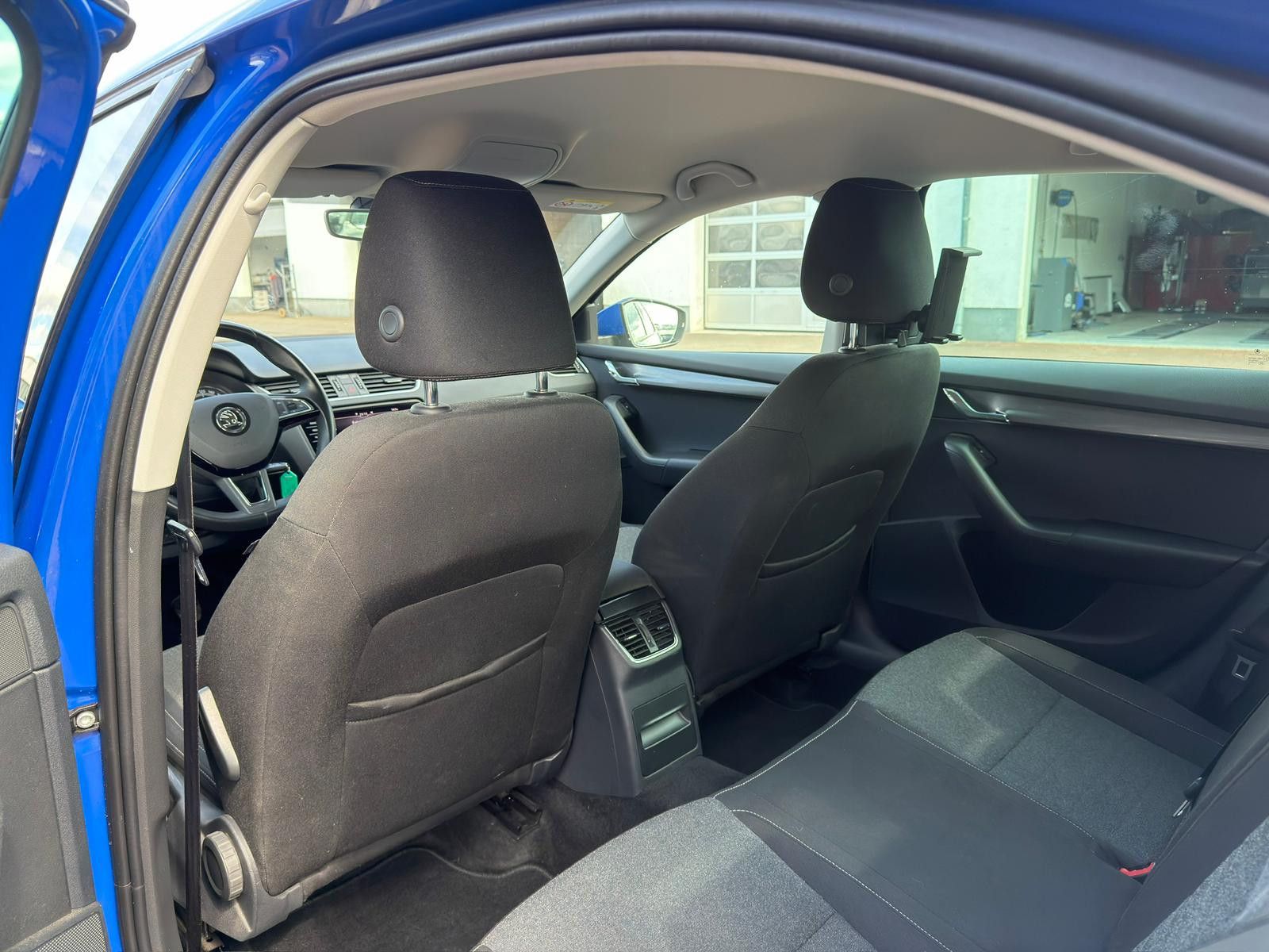 Fahrzeugabbildung SKODA Octavia Lim.*STNDHZNG*SZHZNG*TEMPOMAT*CARPLAY*